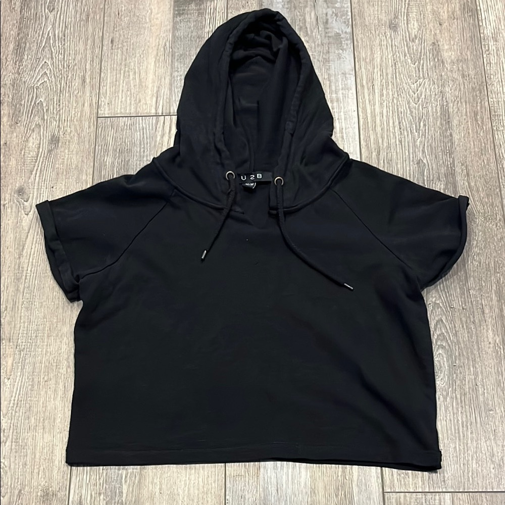 Cropped Hooded Tee